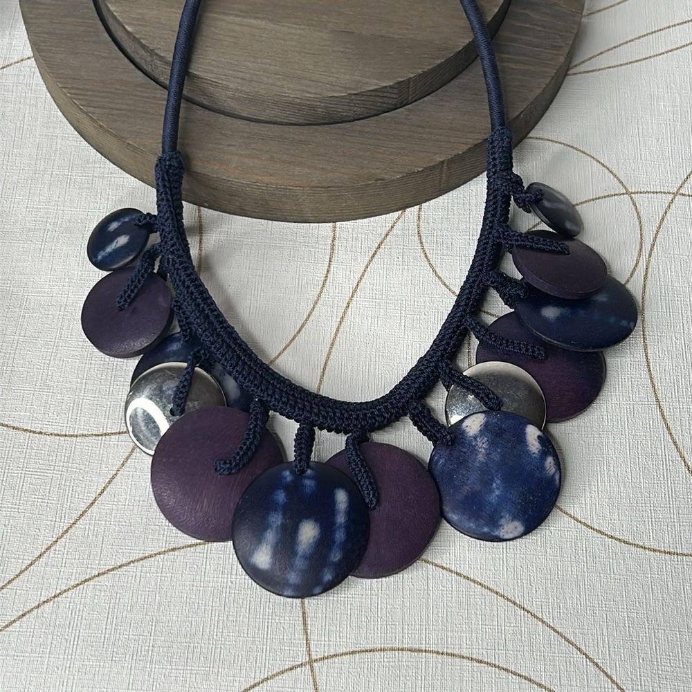Chico’s Ellie Bib Necklace